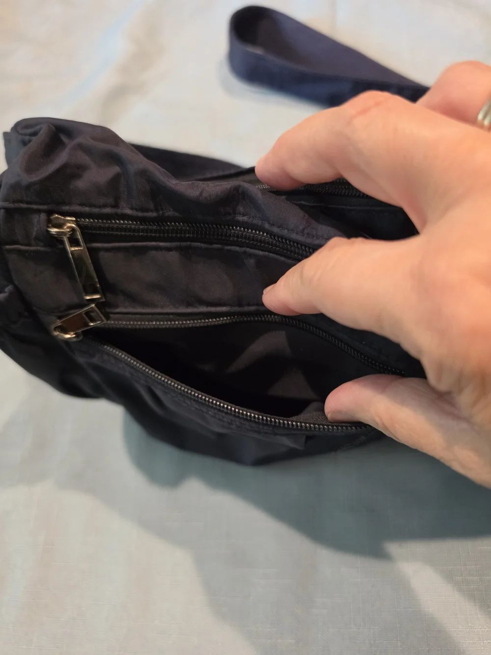 Everyday Crossbody Bag - Navy